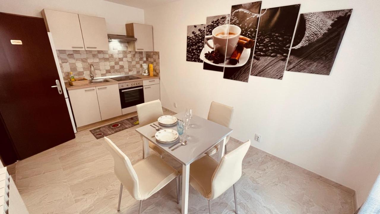Ferienwohnung The Secret Orchid Rovinj Exterior foto